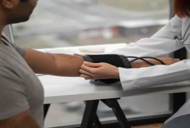 فشارسنج پزشکی و کاربردهای آن